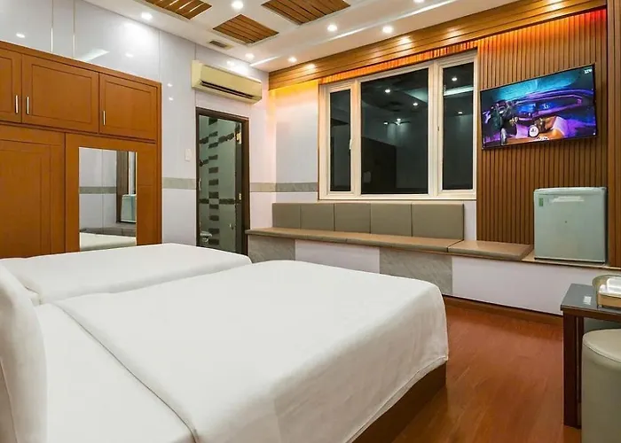 Van Ha Hotel Etown - Nha Ga T3 San Bay Tsn