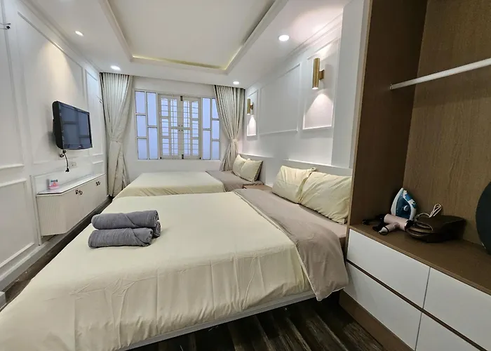 Loco'S Fullhouse 3Beds2Brs3Wc